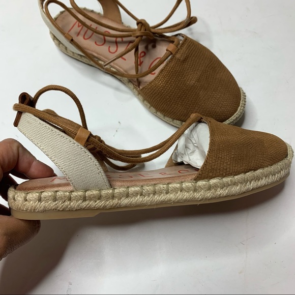 Musse&Cloud Pujades suede ankle-tie sandals - Picture 4 of 7